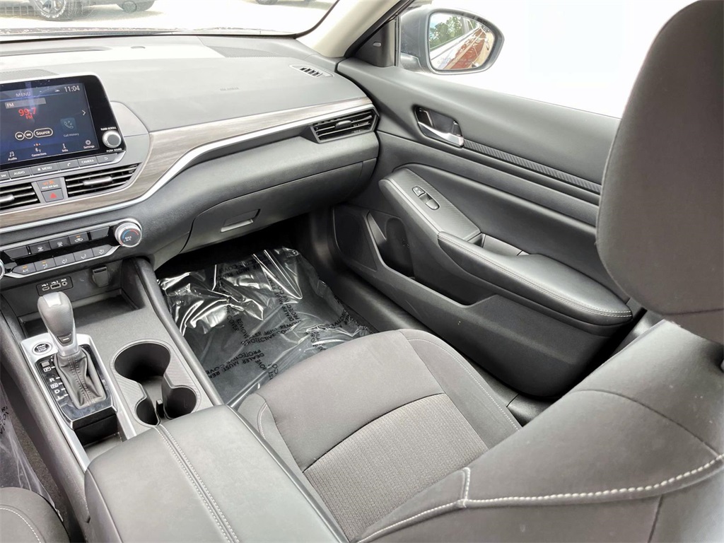 2025 Nissan Altima 2.5 SV photo 28