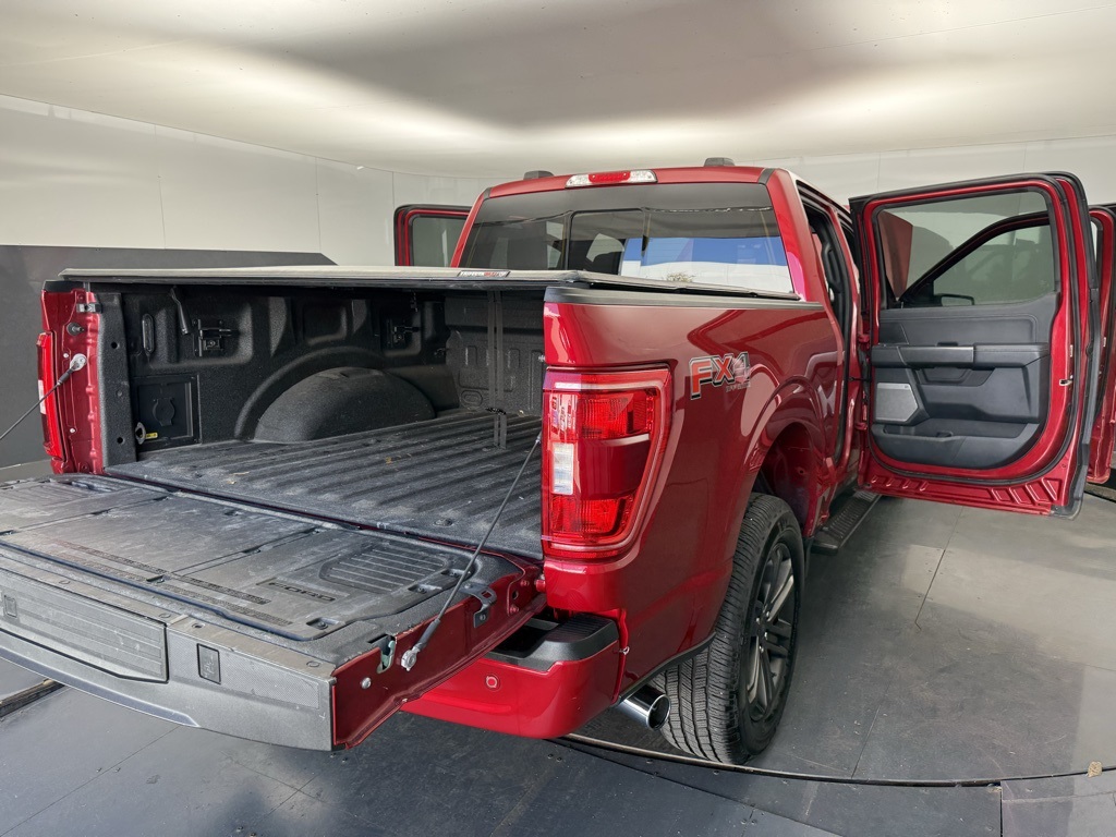 2022 Ford F-150 XLT photo 17