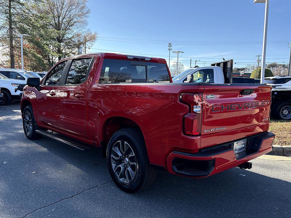 2023 Chevrolet Silverado 1500 RST photo 3