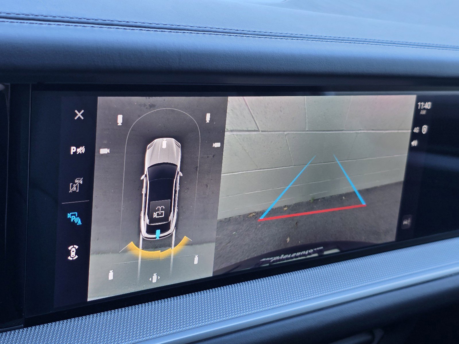 2025 Porsche Cayenne photo 10