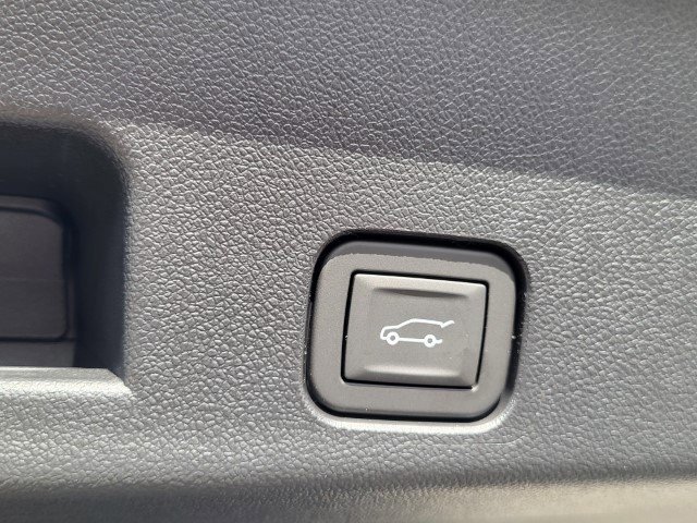 2026 Chevrolet Traverse photo 3