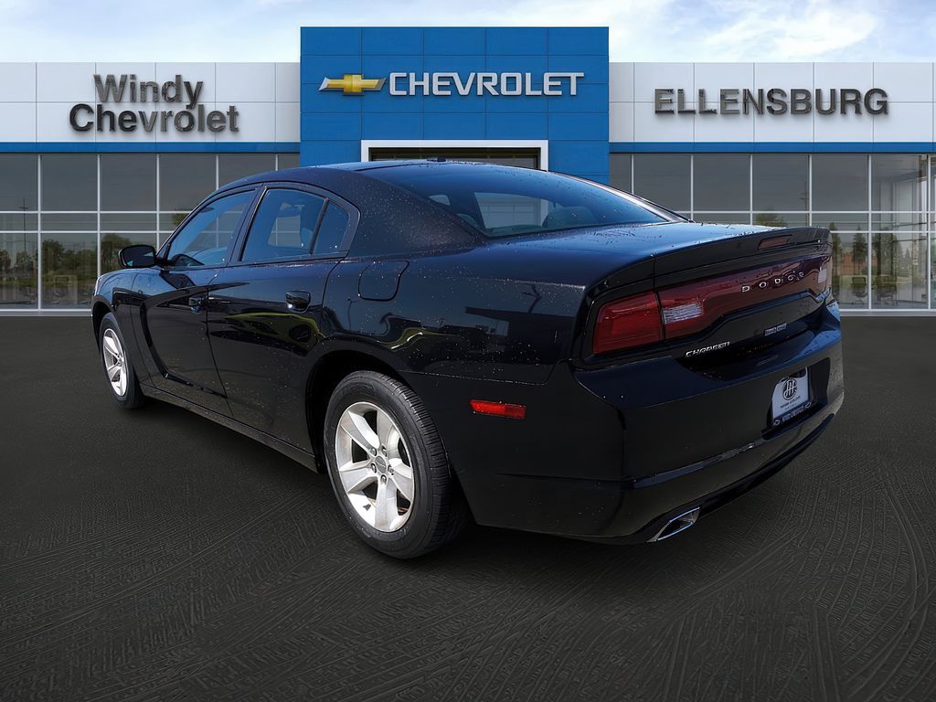 2011 Dodge Charger SE photo 4