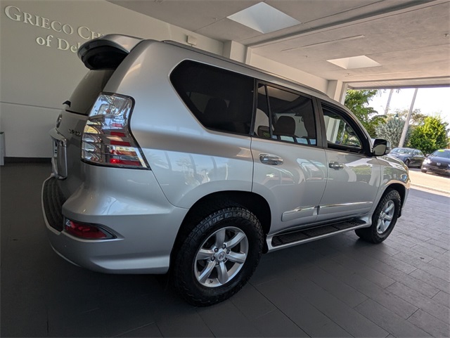 2018 Lexus GX 460 photo 9