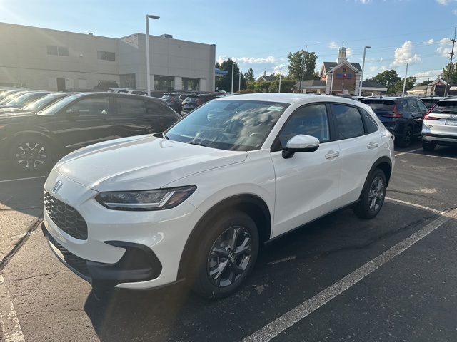 2026 Honda HR-V LX photo 3