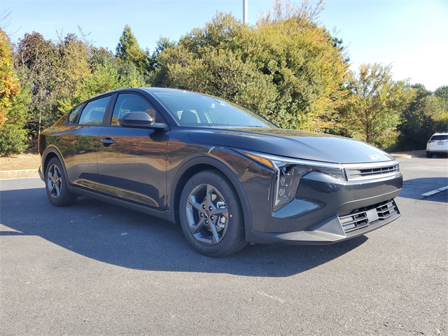 2025 Kia K4 LXS photo 3