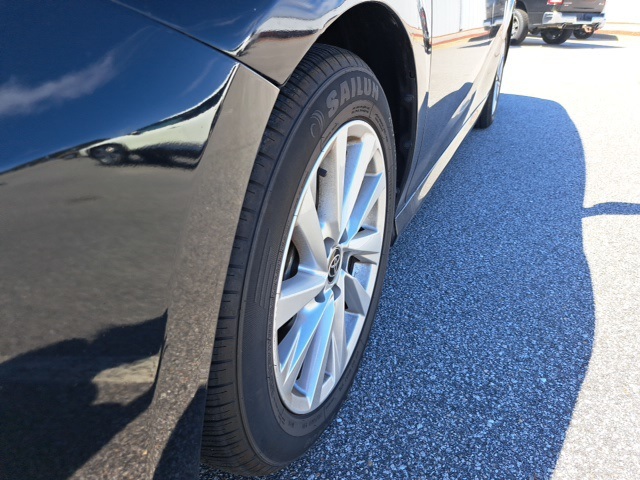 2023 Toyota Camry LE photo 14