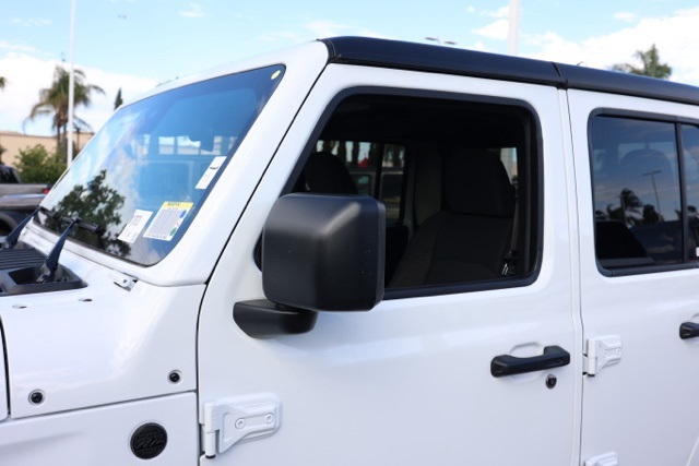 New 2025 Bright White Clear-Coat Exterior Paint Jeep Willys image 11