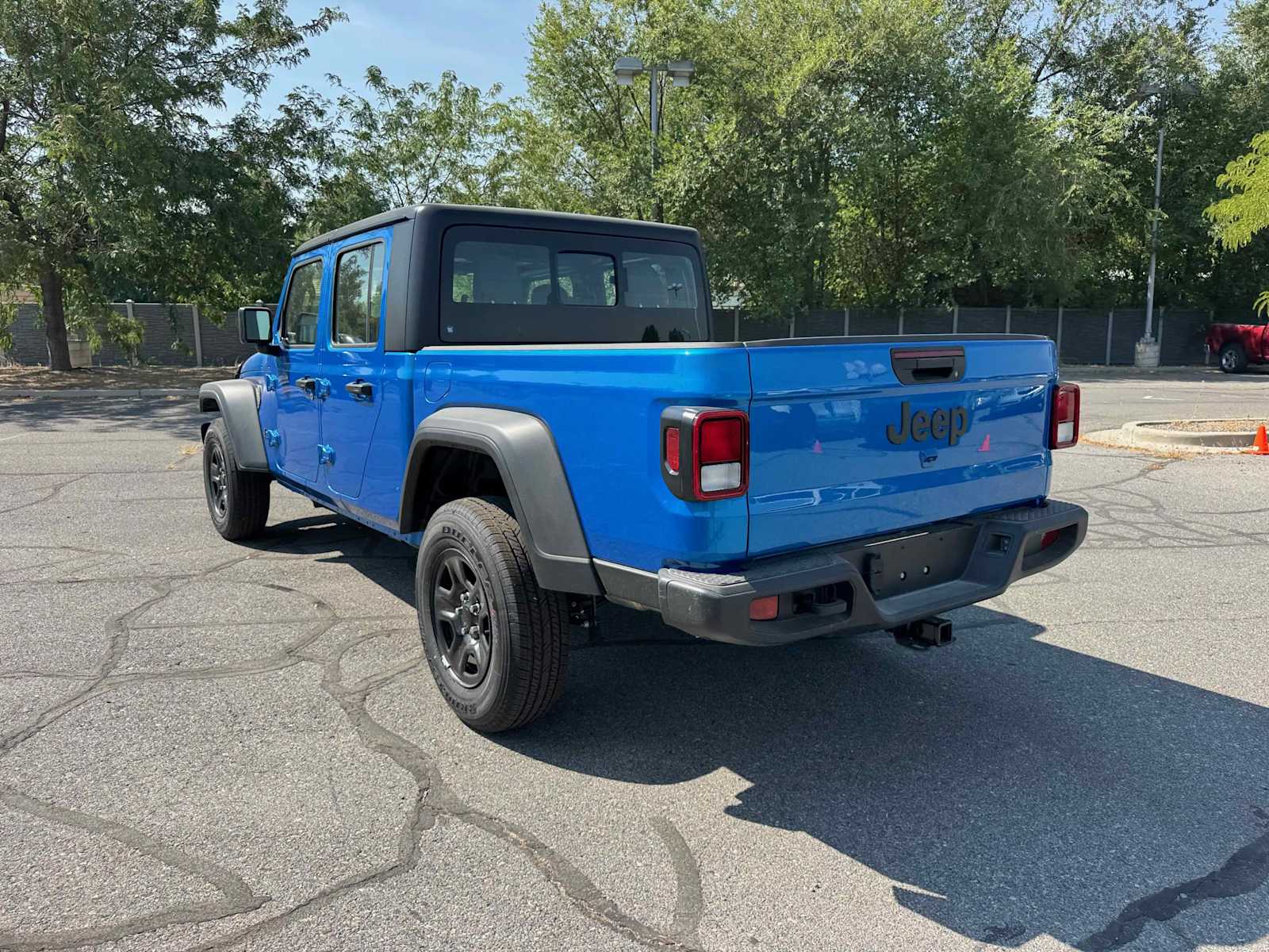 2025 Jeep Gladiator Sport photo 3