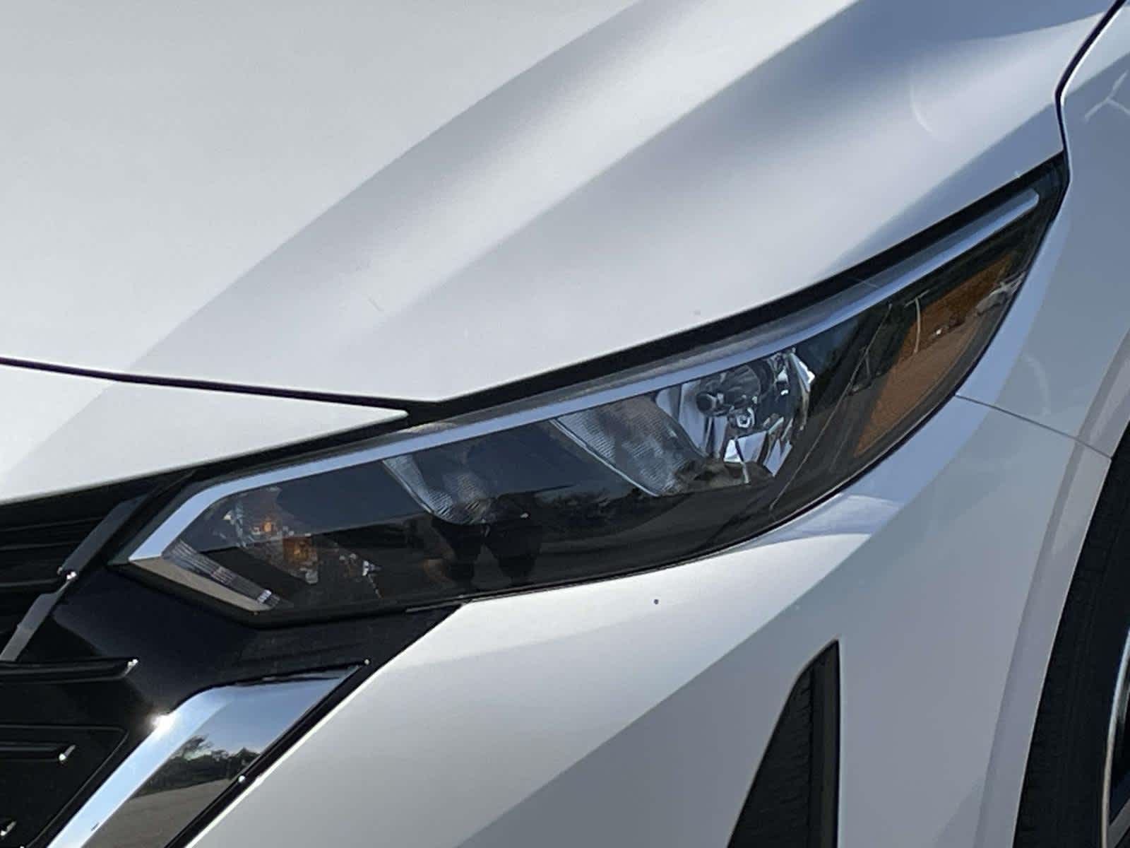 2025 Nissan Sentra SV photo 6