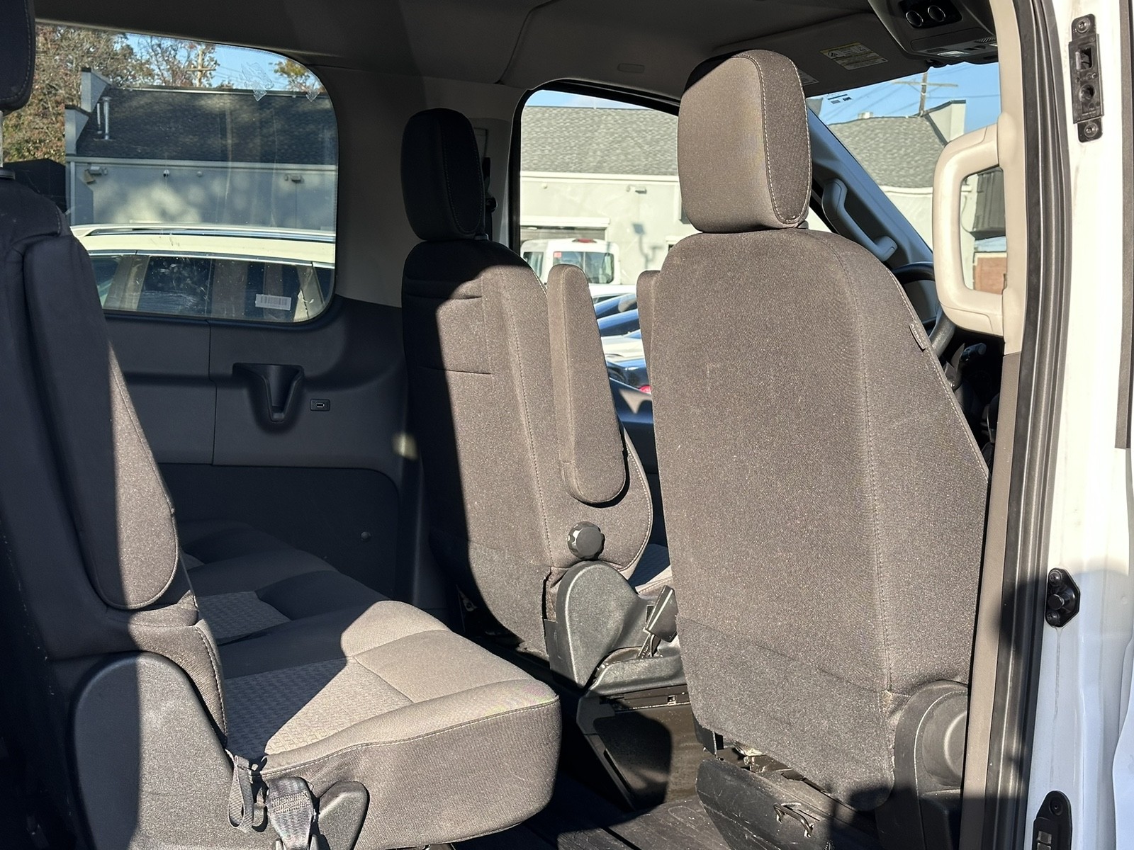 2021 Ford Transit Passenger XLT photo 11