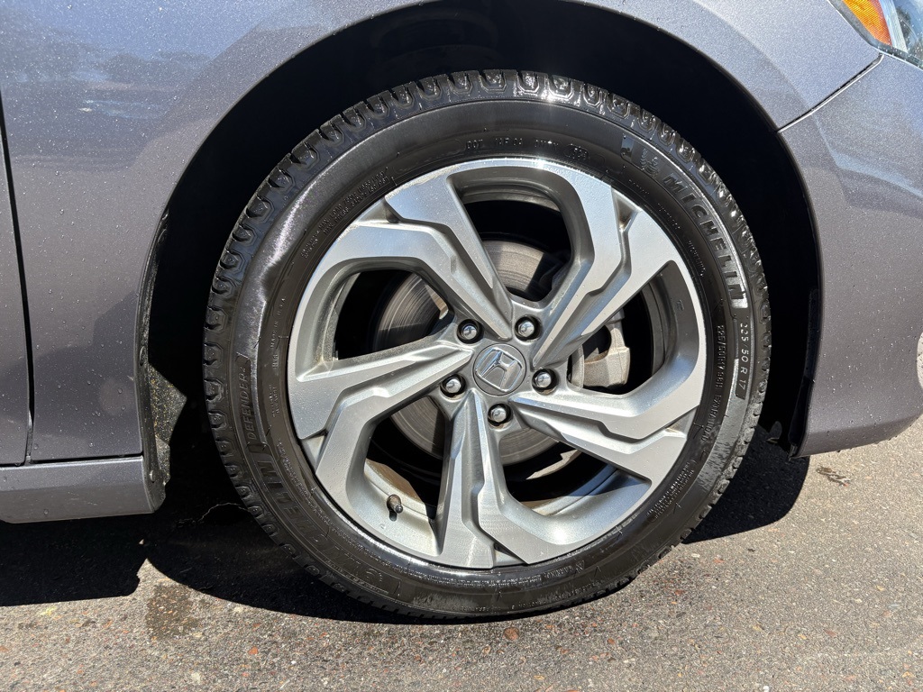 2018 Honda Accord EX-L photo 3