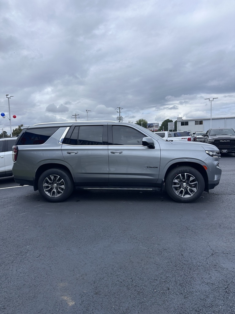 2023 Chevrolet Tahoe LS photo 3