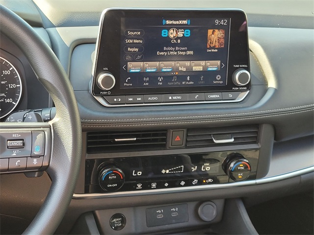 2024 Nissan Rogue SV photo 18