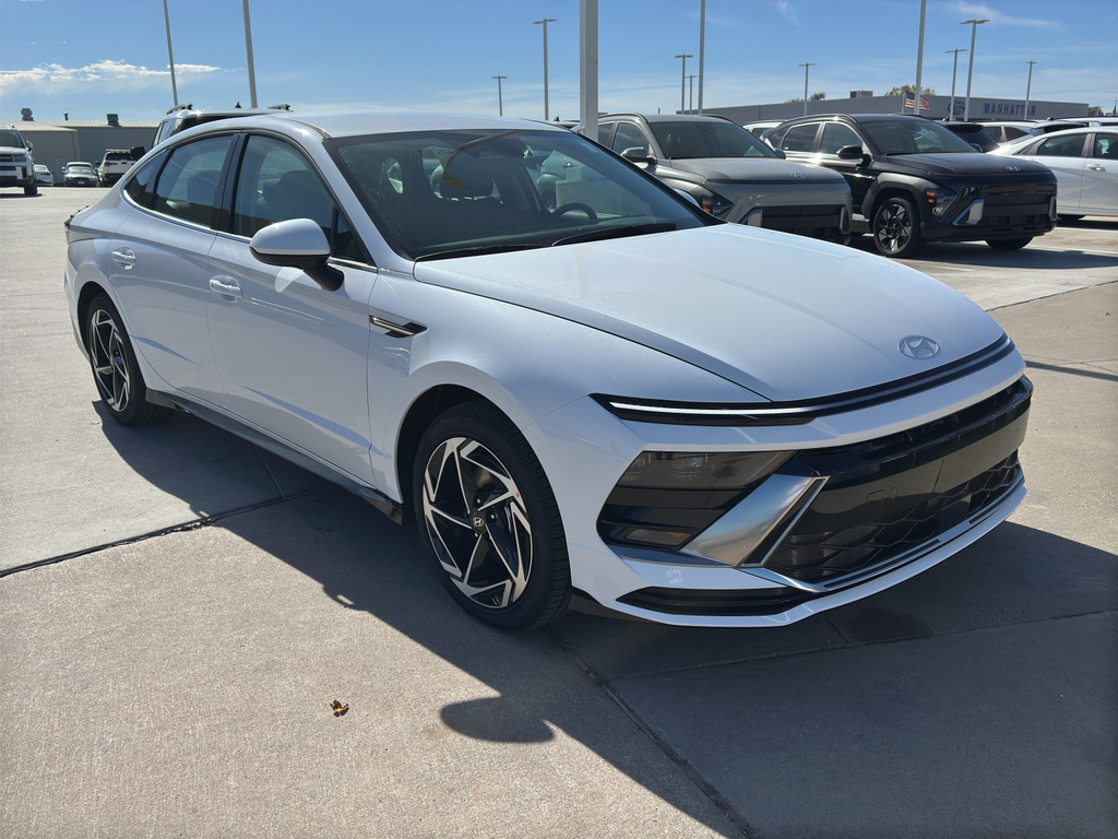 2026 Hyundai Sonata SEL Sport photo 2
