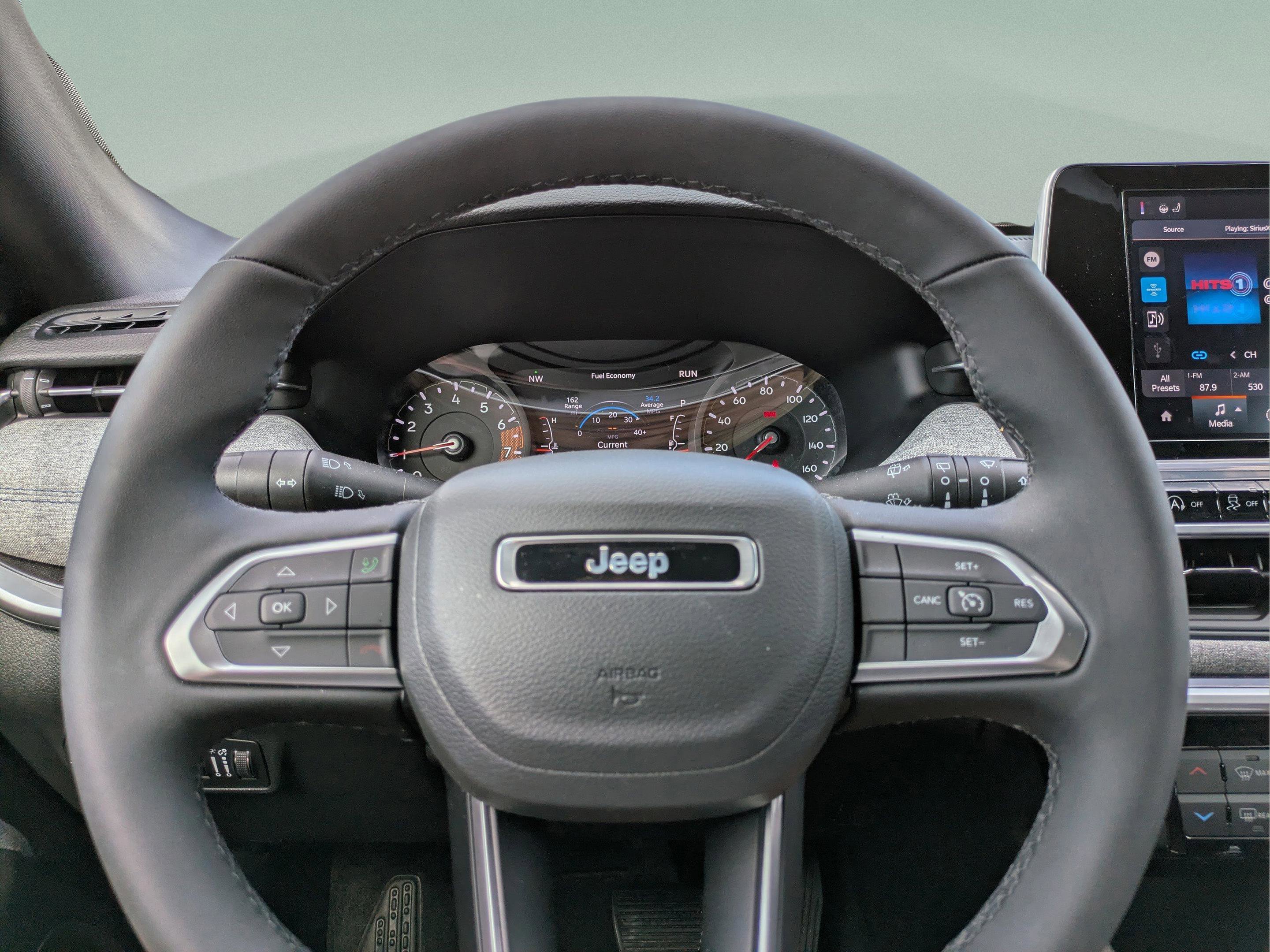 2025 Jeep Compass Latitude photo 31