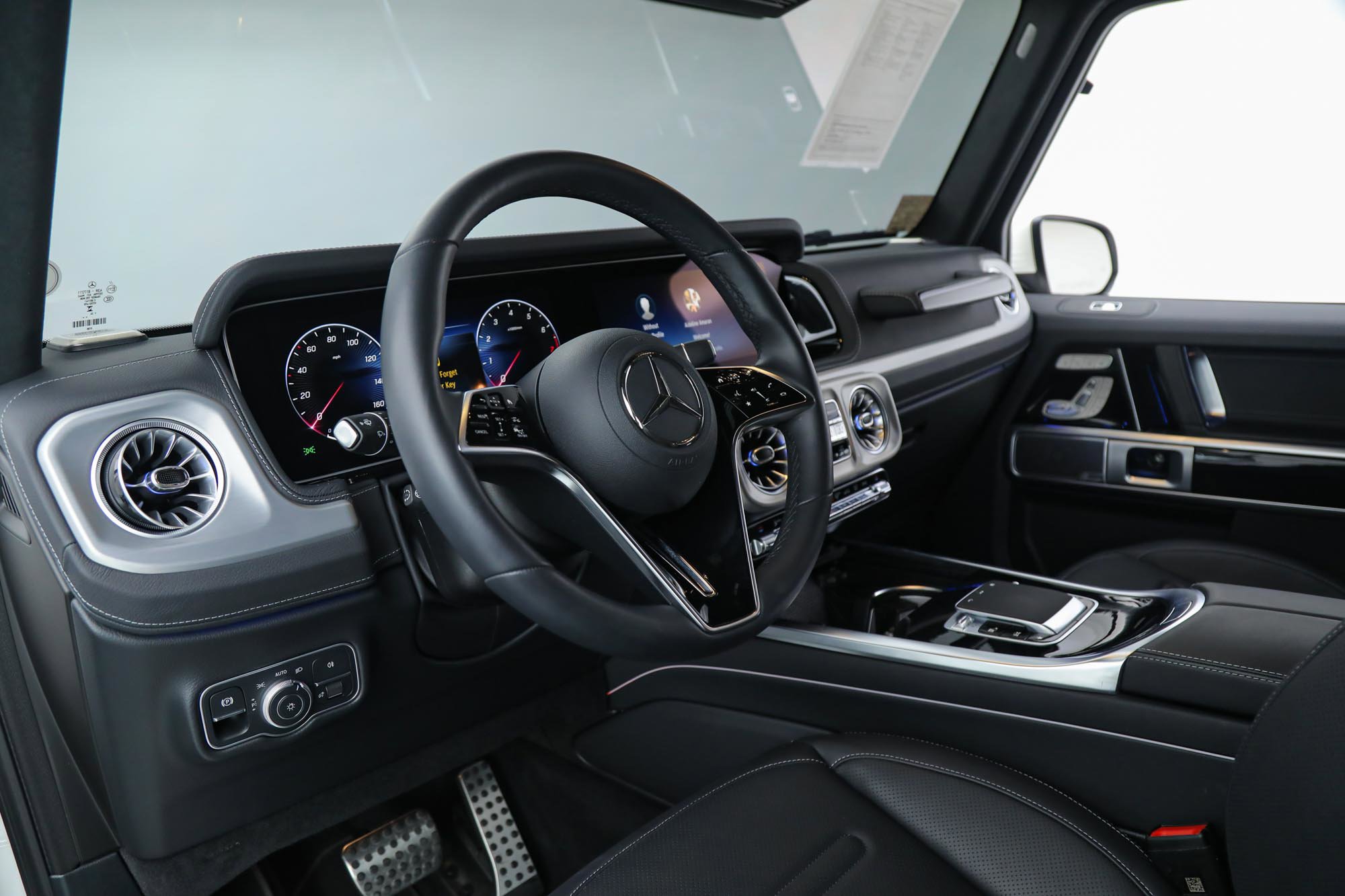 2025 Mercedes Benz G 550 photo 10