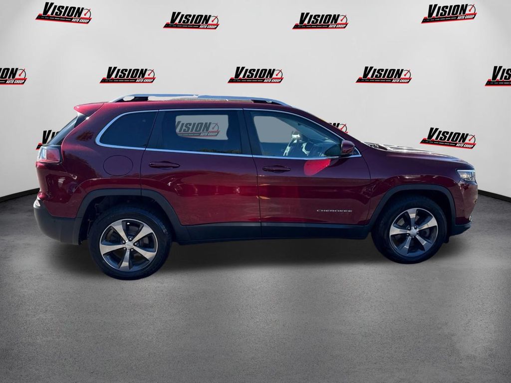 2019 Jeep Cherokee Limited photo 3