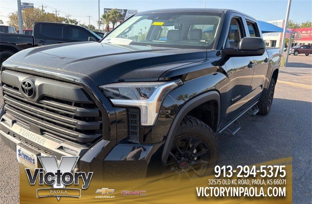 2023 Toyota Tundra SR5's photo