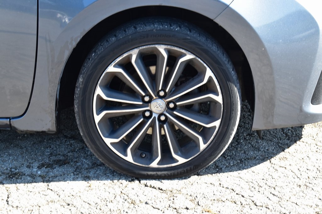 2015 Toyota Corolla L photo 4