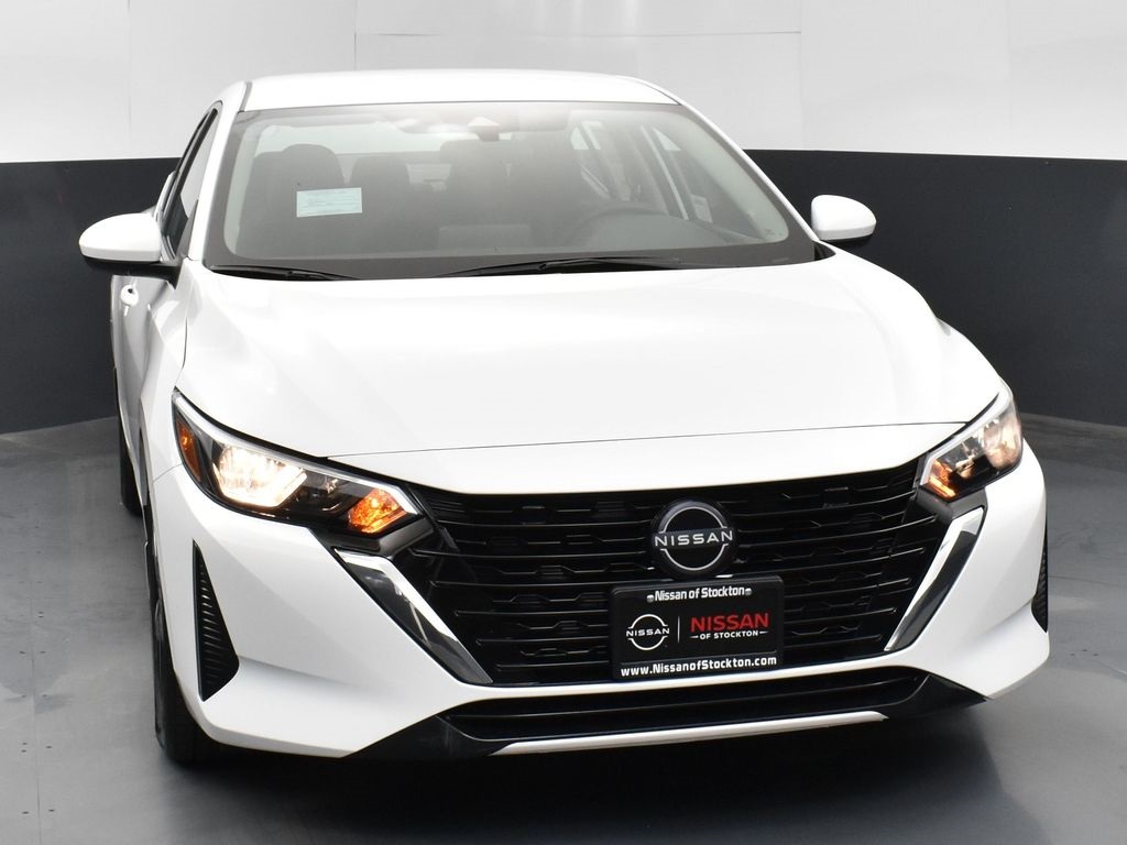 2025 Nissan Sentra SV photo 2