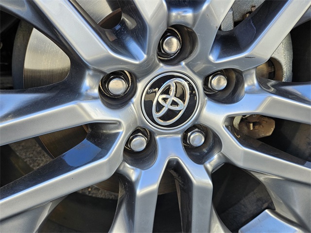 2023 Toyota RAV4 XLE Premium photo 11