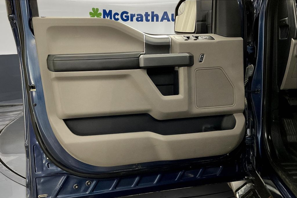 2017 Ford F-150 XLT photo 23