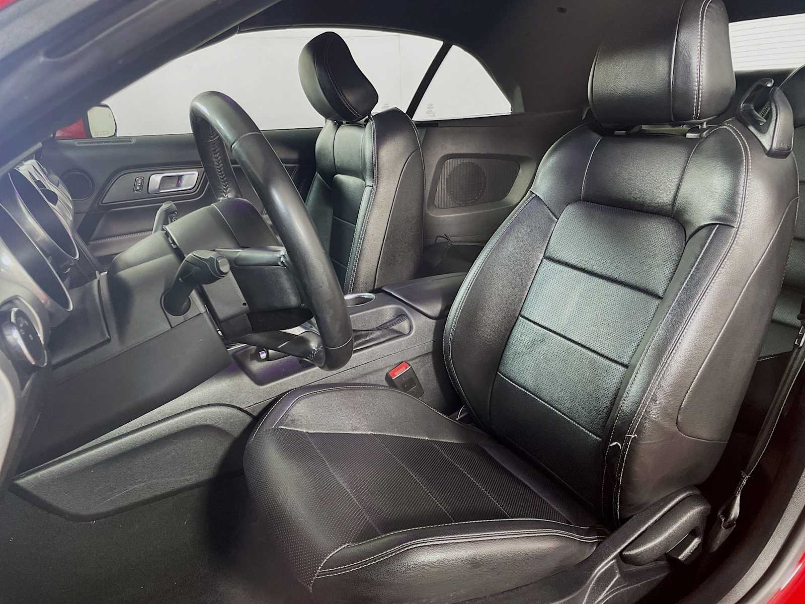 2022 Ford Mustang EcoBoost Premium photo 17