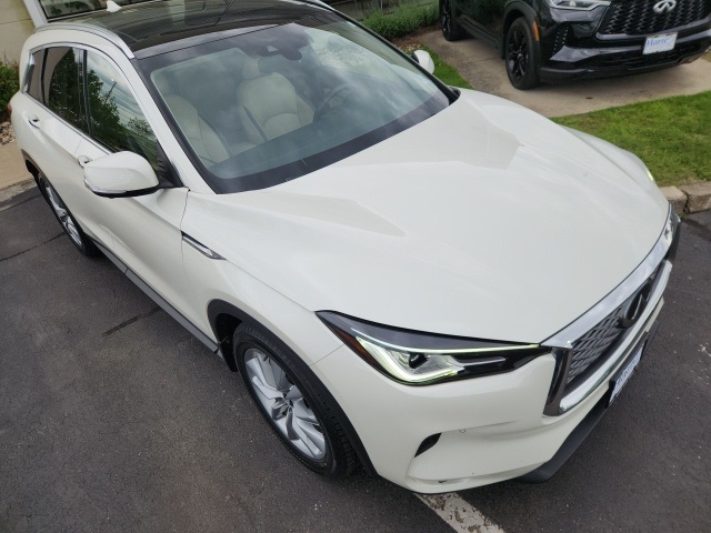 2022 Infiniti QX50 Essential photo 2
