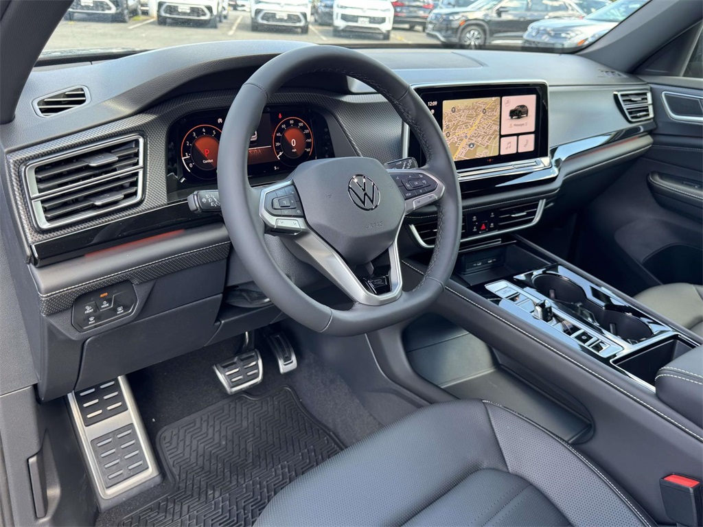 2026 Volkswagen Atlas Cross Sport SEL R-Line photo 2