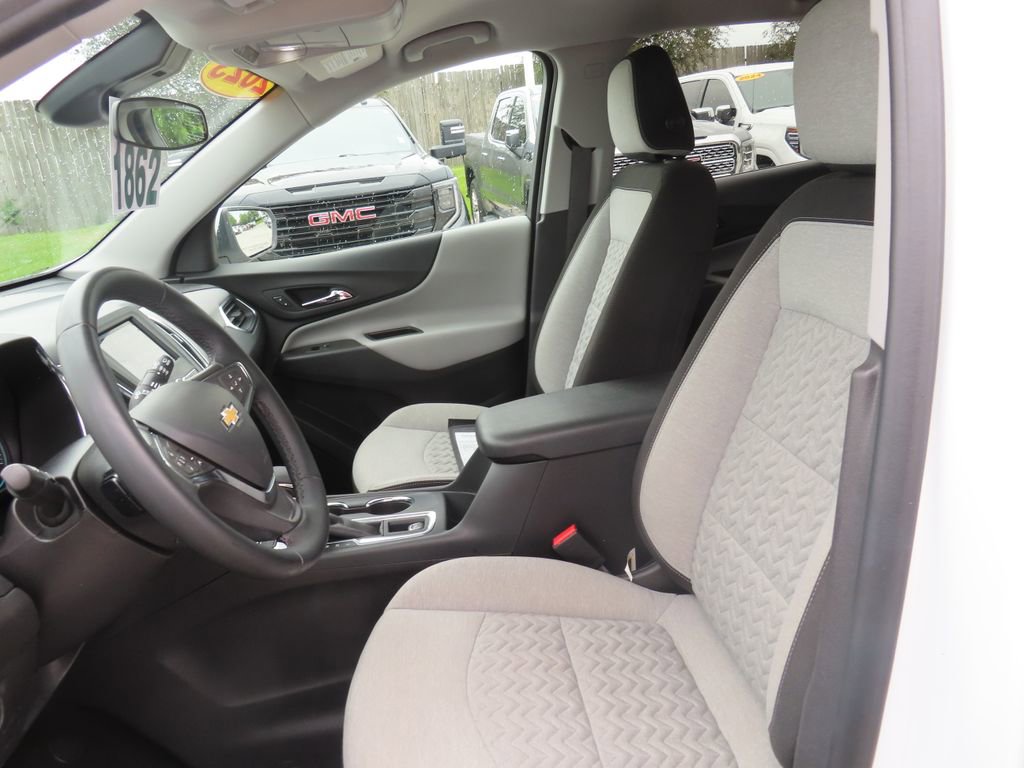 2023 Chevrolet Equinox LT photo 13