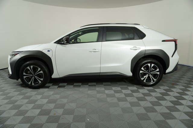 2024 Subaru Solterra Premium photo 4