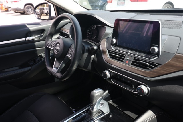 2023 Nissan Altima 2.5 SV photo 18