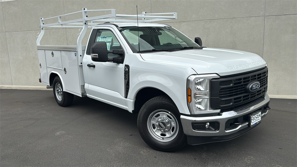 2026 Ford F-250 Super Duty XL's photo
