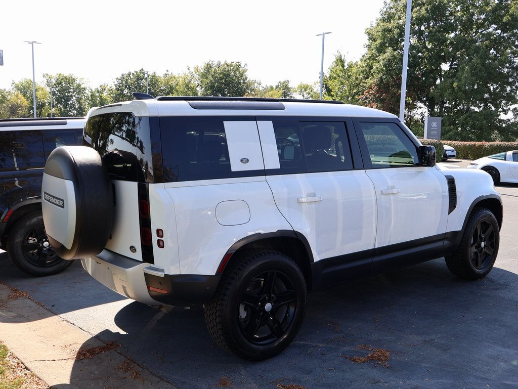 2020 Land Rover Defender 110 HSE photo 3