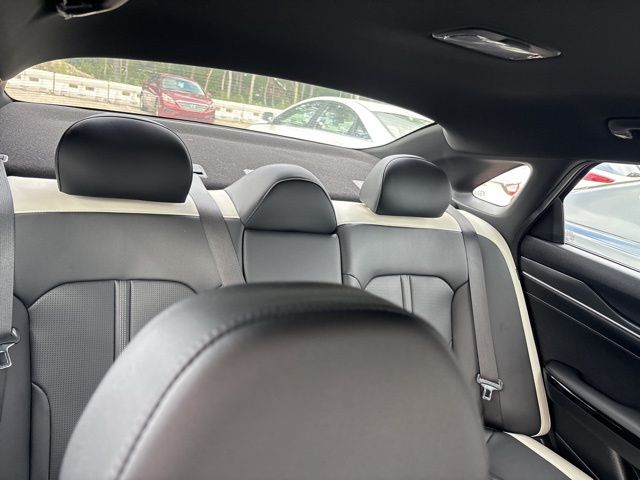 2025 Kia K5 GT-Line photo 13