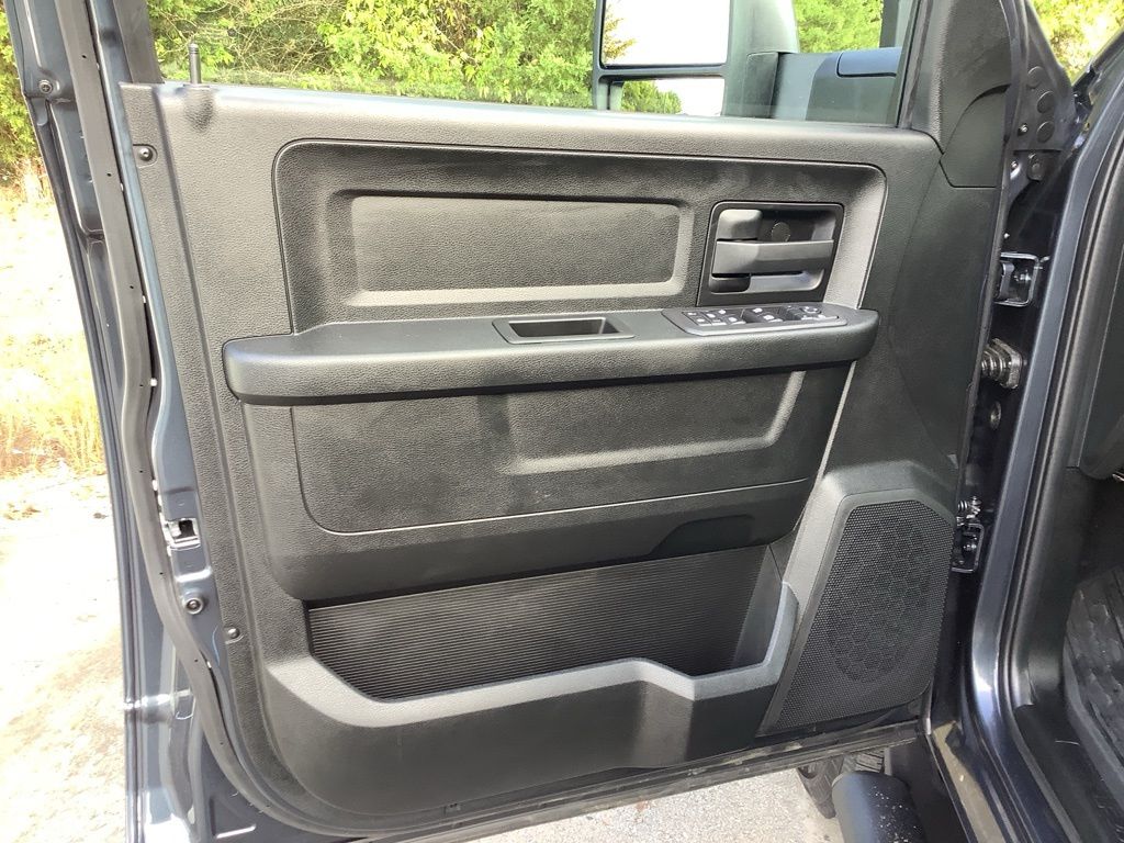 2025 Ram 2500 Tradesman photo 26