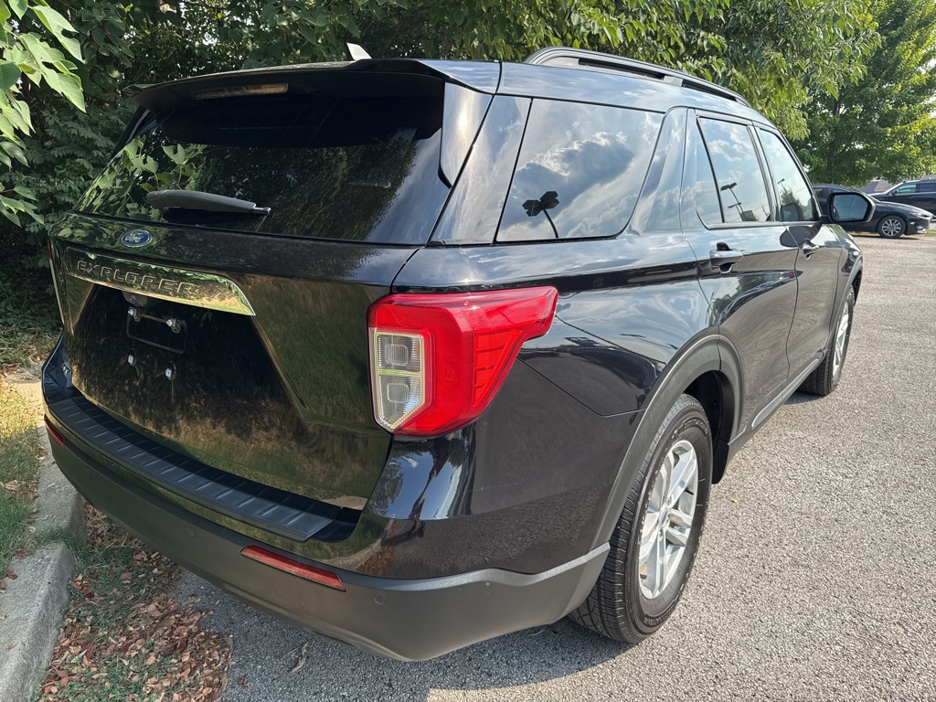 2021 Ford Explorer XLT photo 3