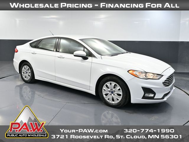 2019 Ford Fusion S's photo