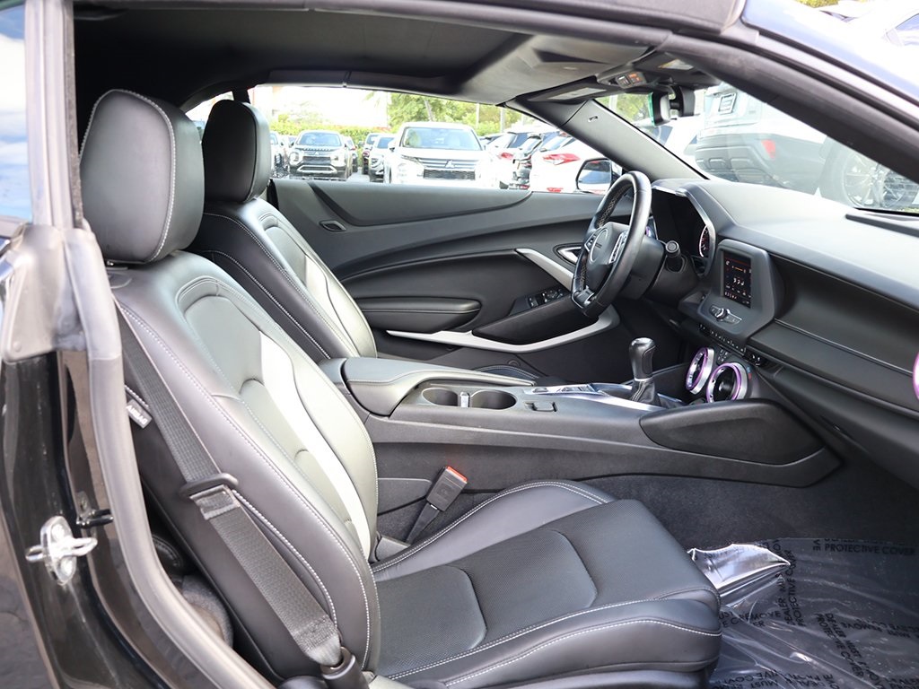 2023 Chevrolet Camaro 2LT photo 22