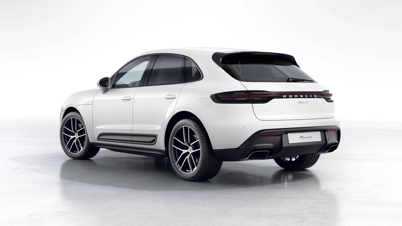 2026 Porsche Macan T photo 3