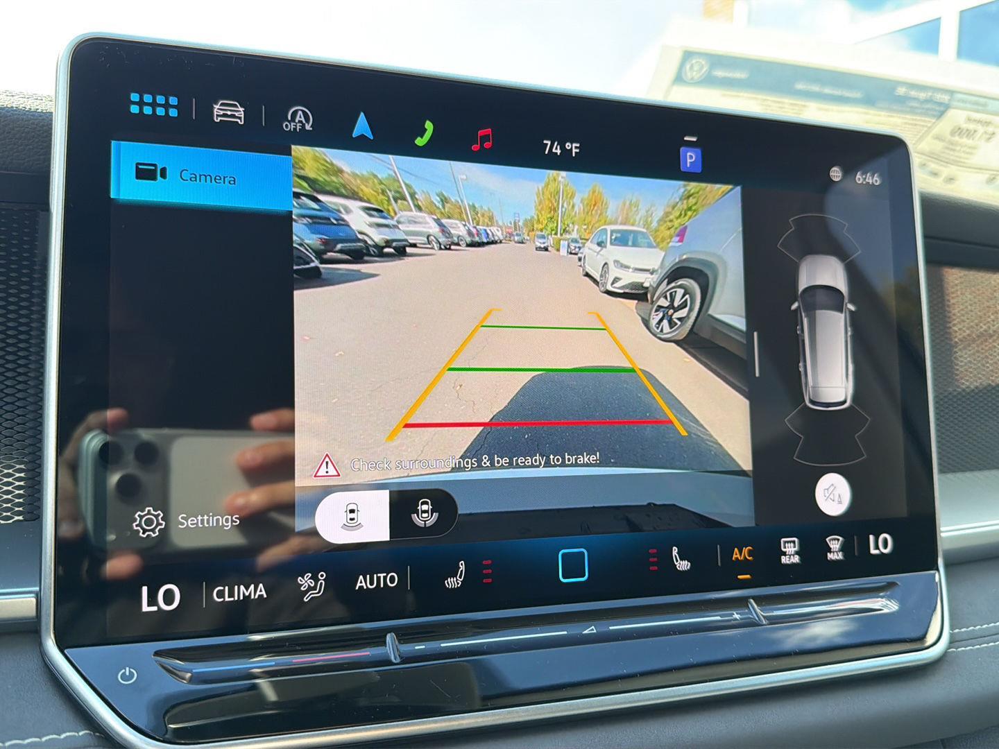 2025 Volkswagen Tiguan SE photo 18