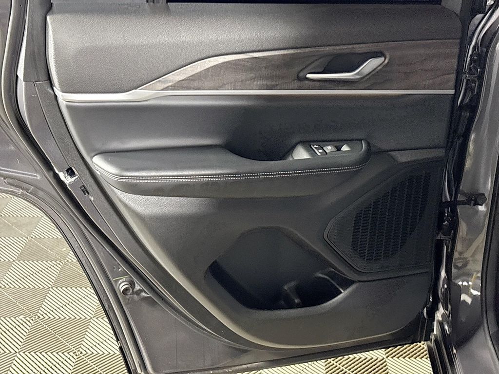 2024 Jeep Grand Cherokee Limited photo 19