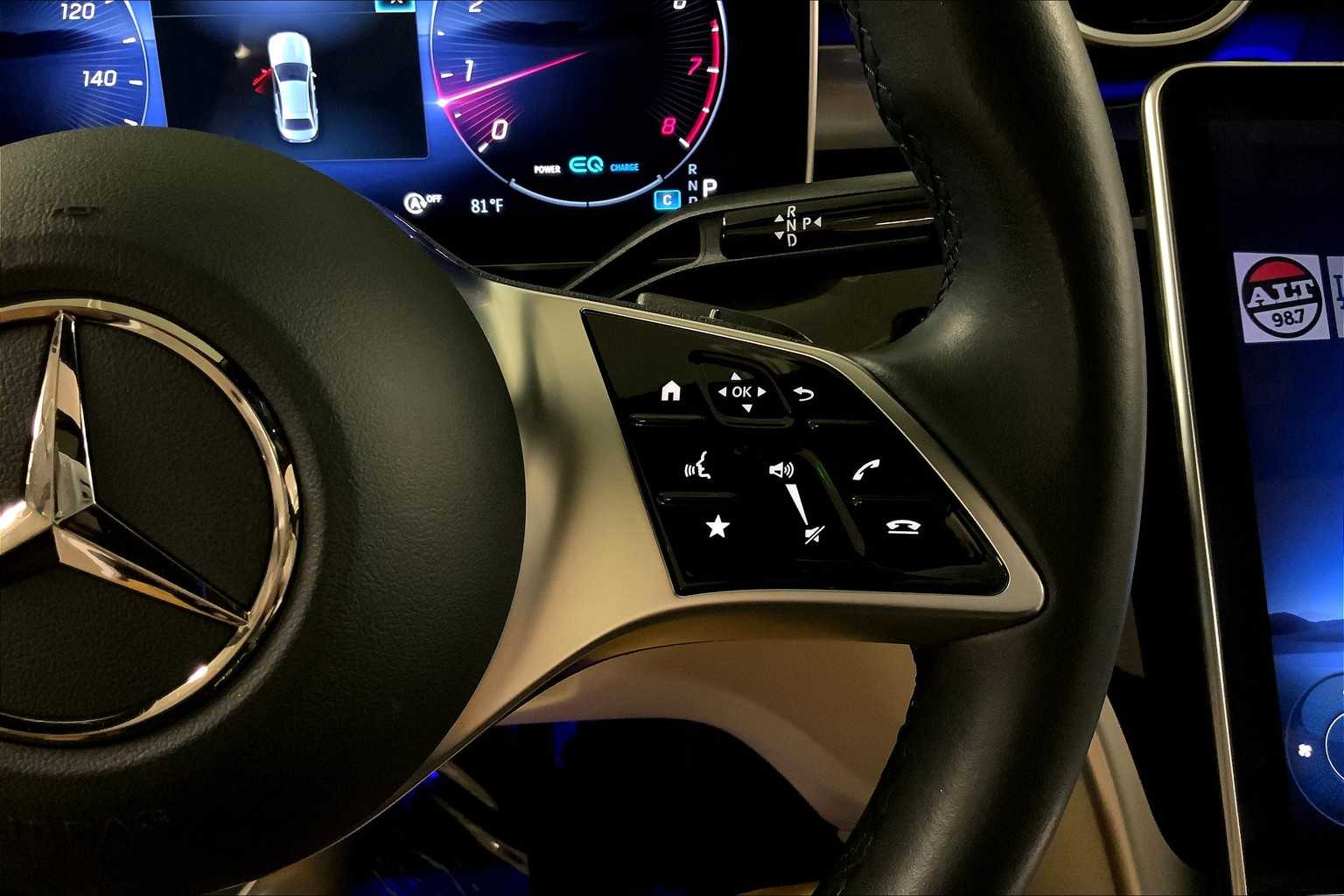 2022 Mercedes Benz C 300 photo 22
