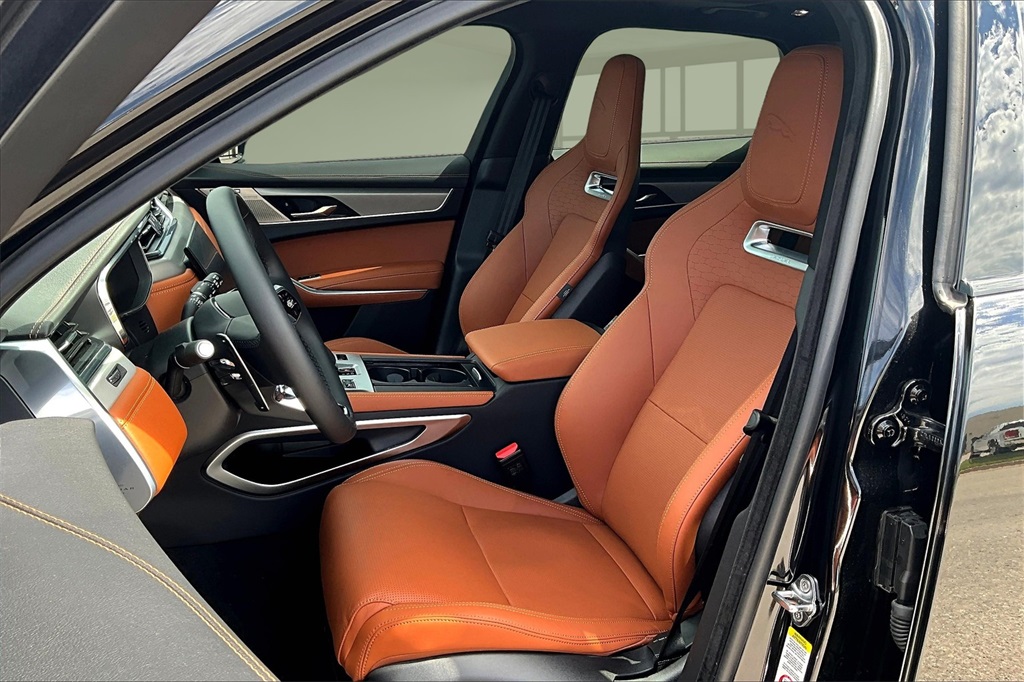 2026 Jaguar F-PACE P400 R-Dynamic S photo 8