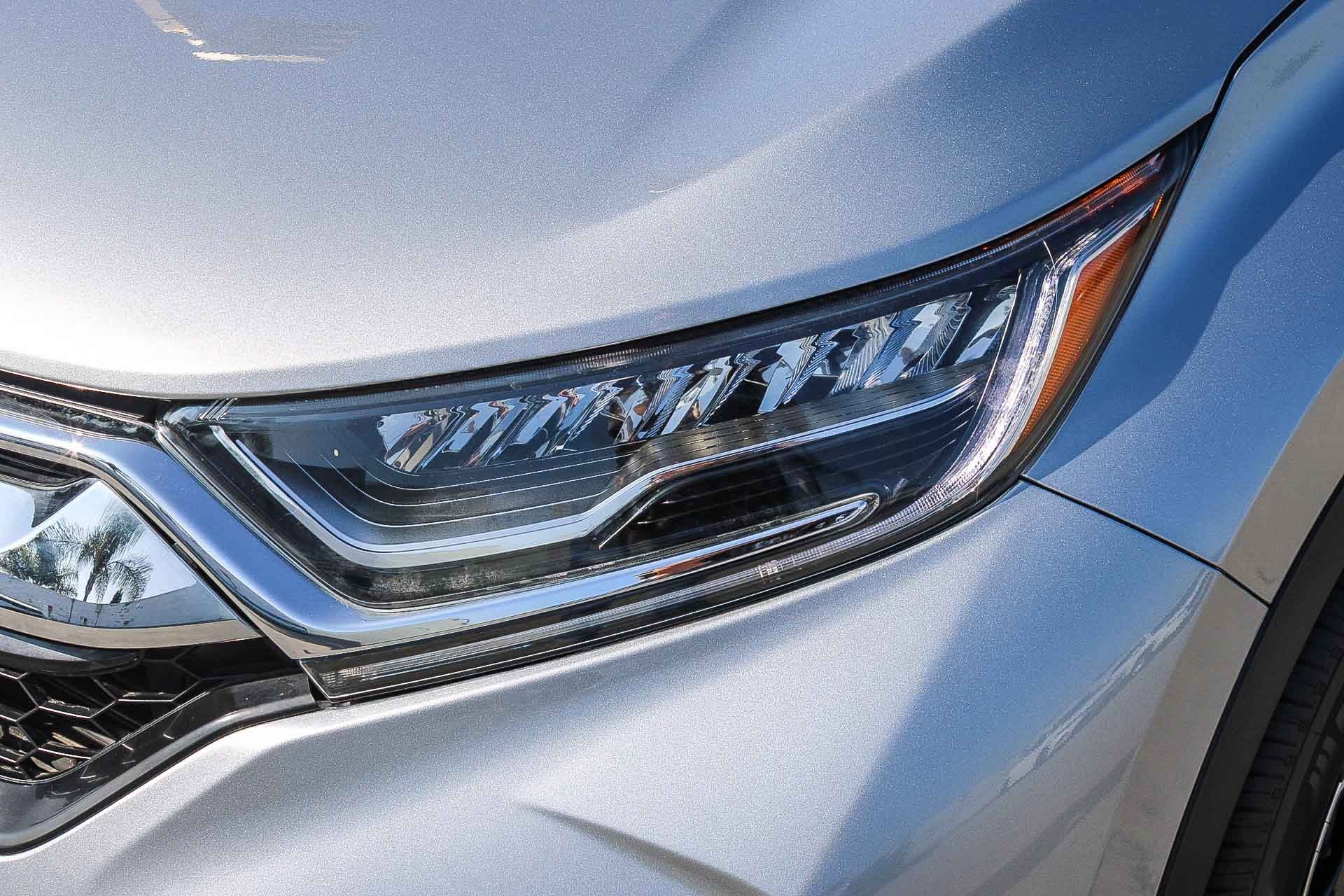2019 Honda CR-V Touring photo 4