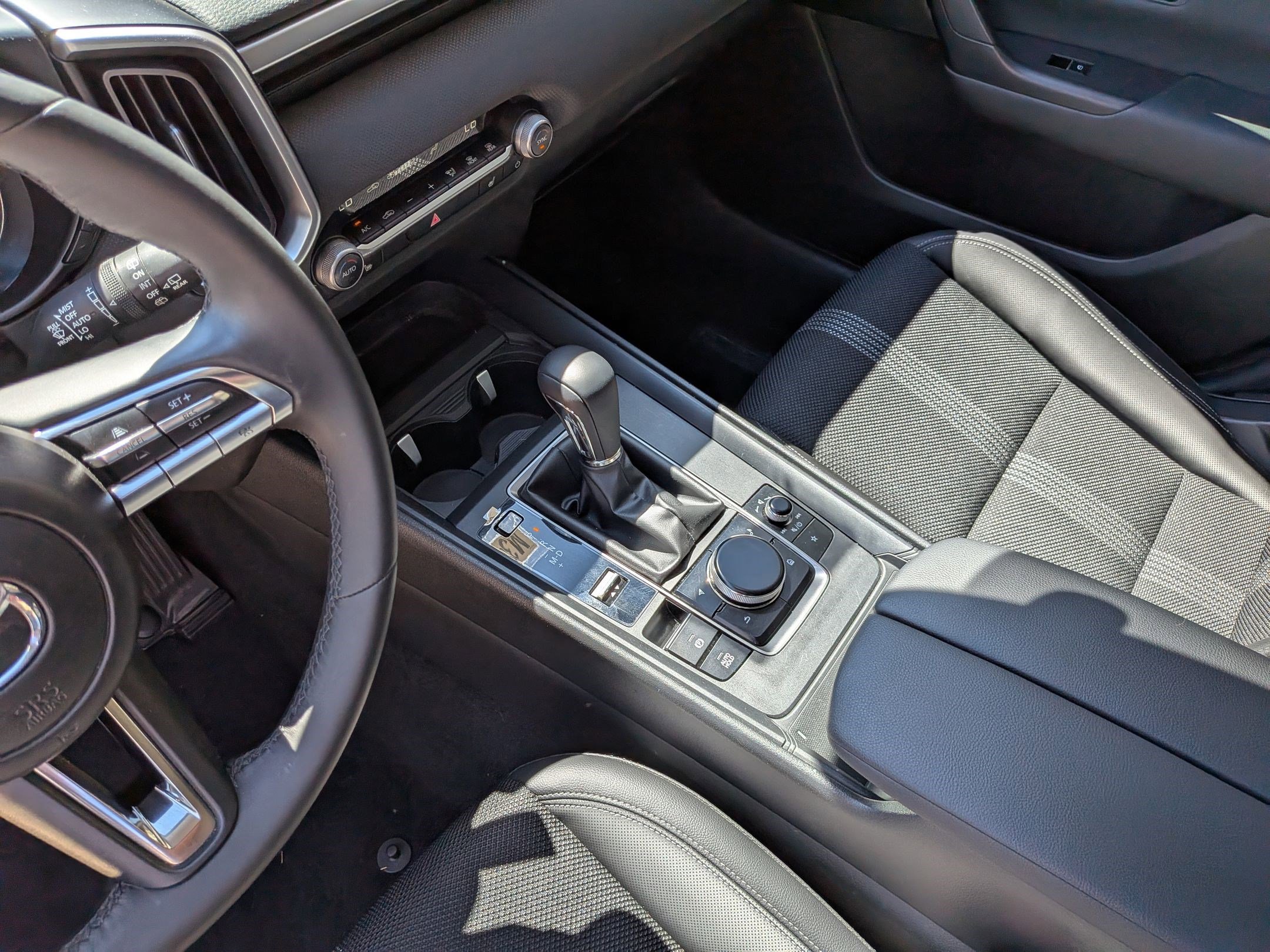 2024 Mazda CX-50 2.5 S Premium photo 16