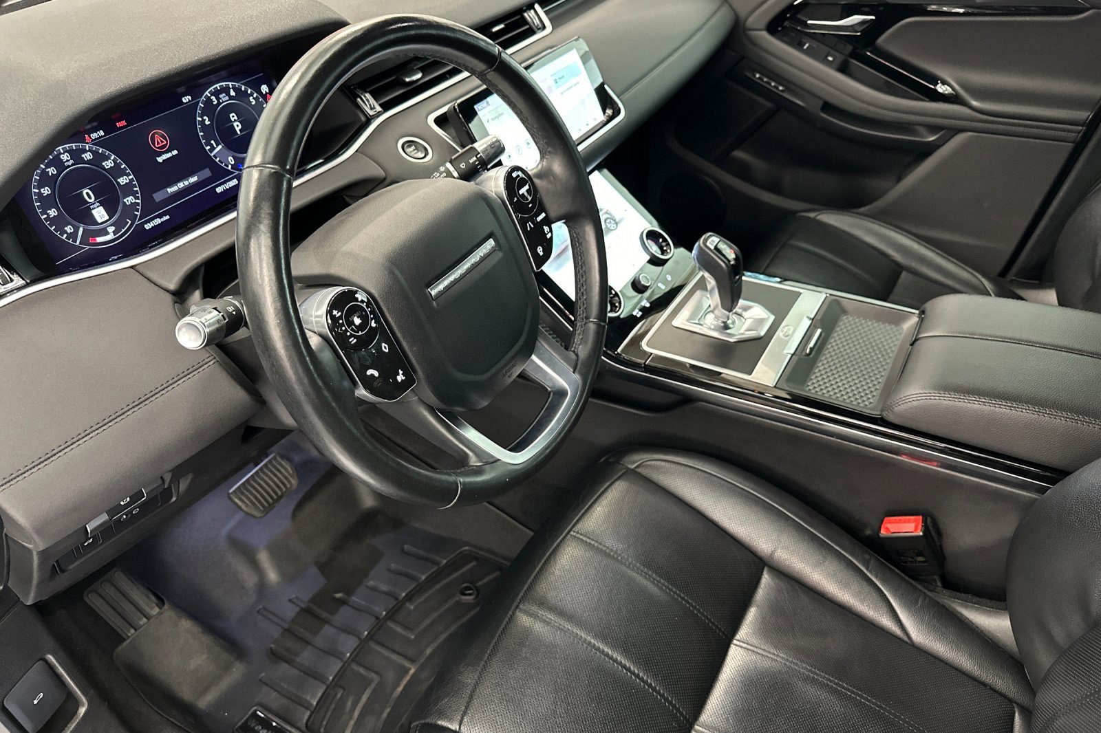 2020 Land Rover Range Rover Evoque SE photo 4