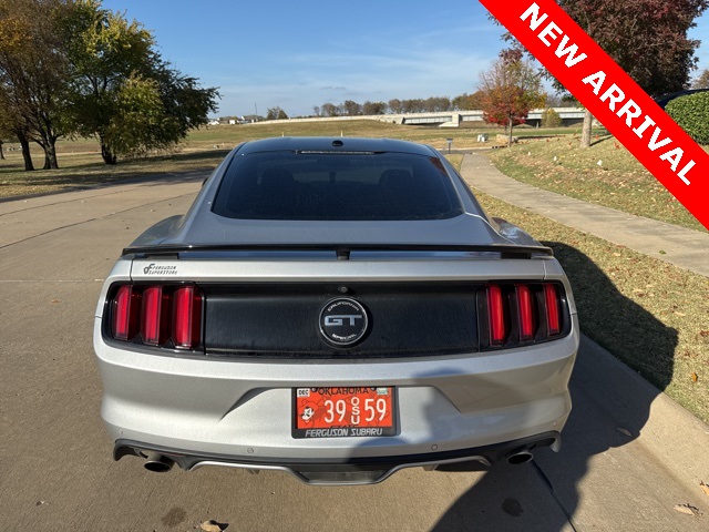 2016 Ford Mustang GT Premium photo 3