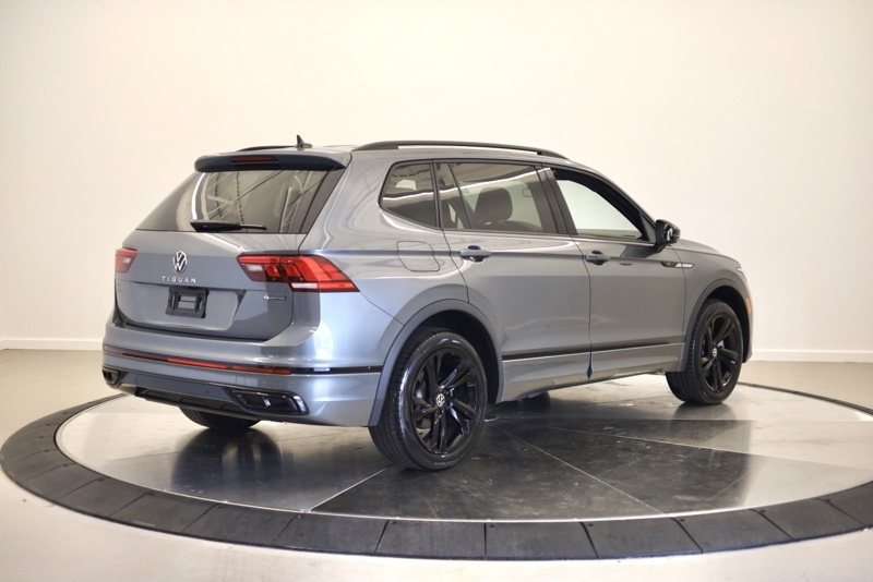2024 Volkswagen Tiguan SE R-Line Black photo 2