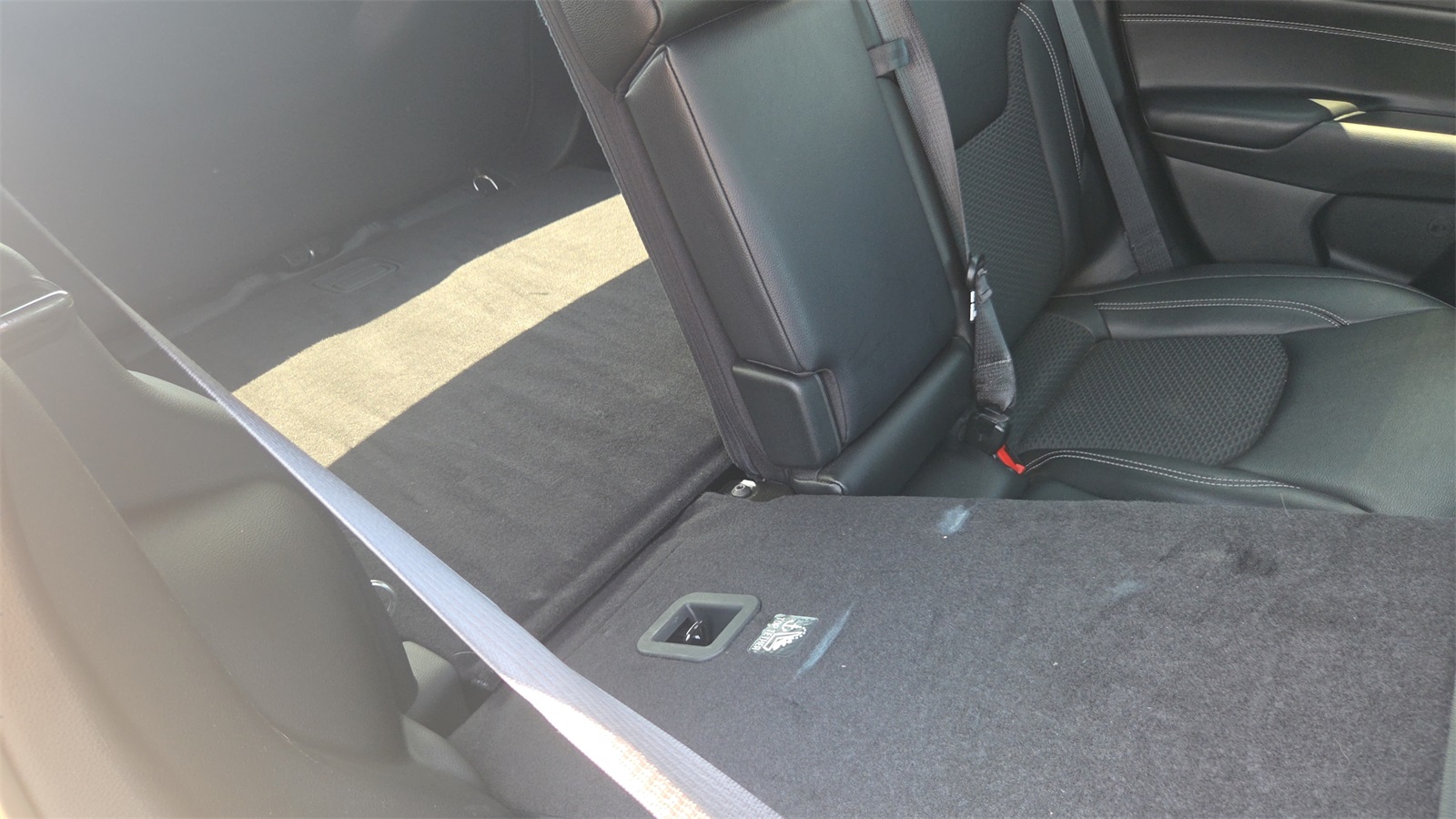2024 Jeep Compass Latitude photo 25